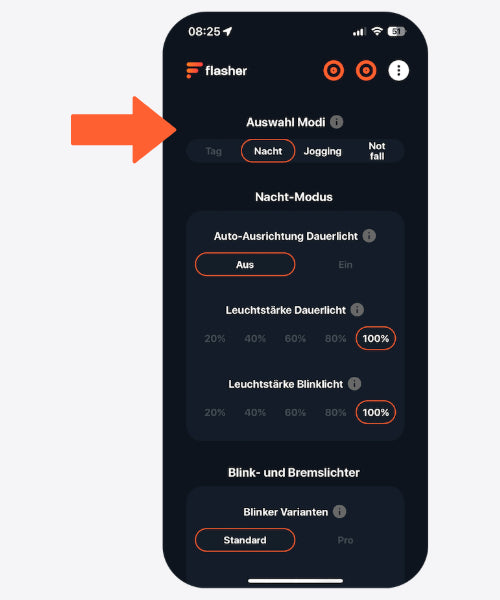 Ein Bildschirmfoto der Flasher App, das die Einstellungen zeigt mit großem orangen Pfeil auf die Einstellung "Auswahl Modi".