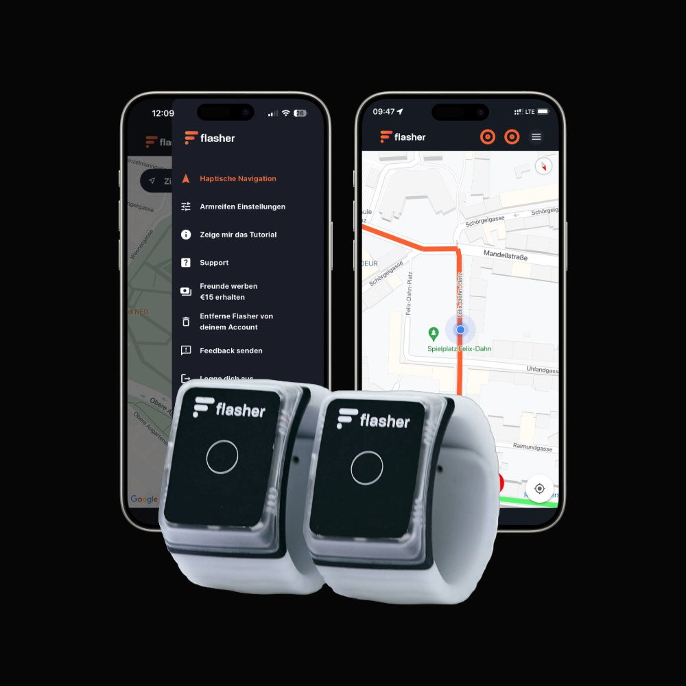Zwei Telefone mit Bildschirmaufnahmen aus der Flasher App: Wie man zur haptischen Navigation kommt und wie die Routenplanung aussieht. Davor zwei Flasher Armbänder.